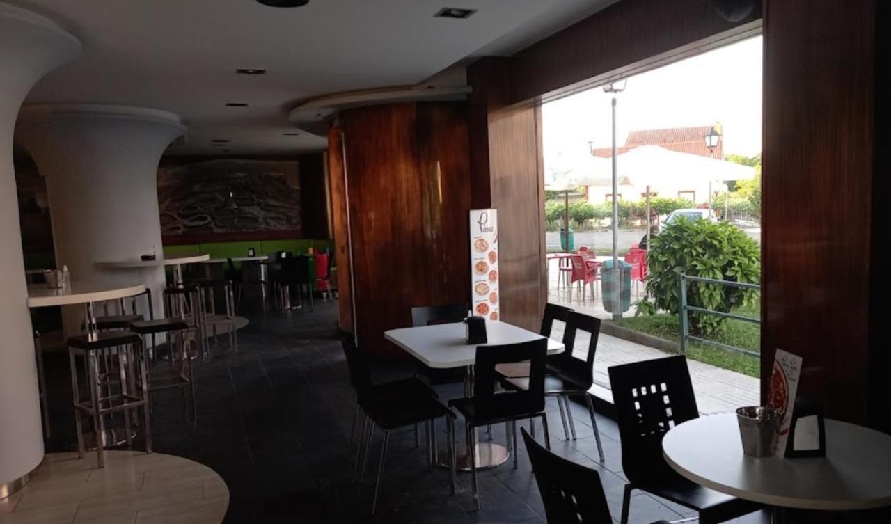 Albergue Cafeteria Rio Sar Padrón エクステリア 写真